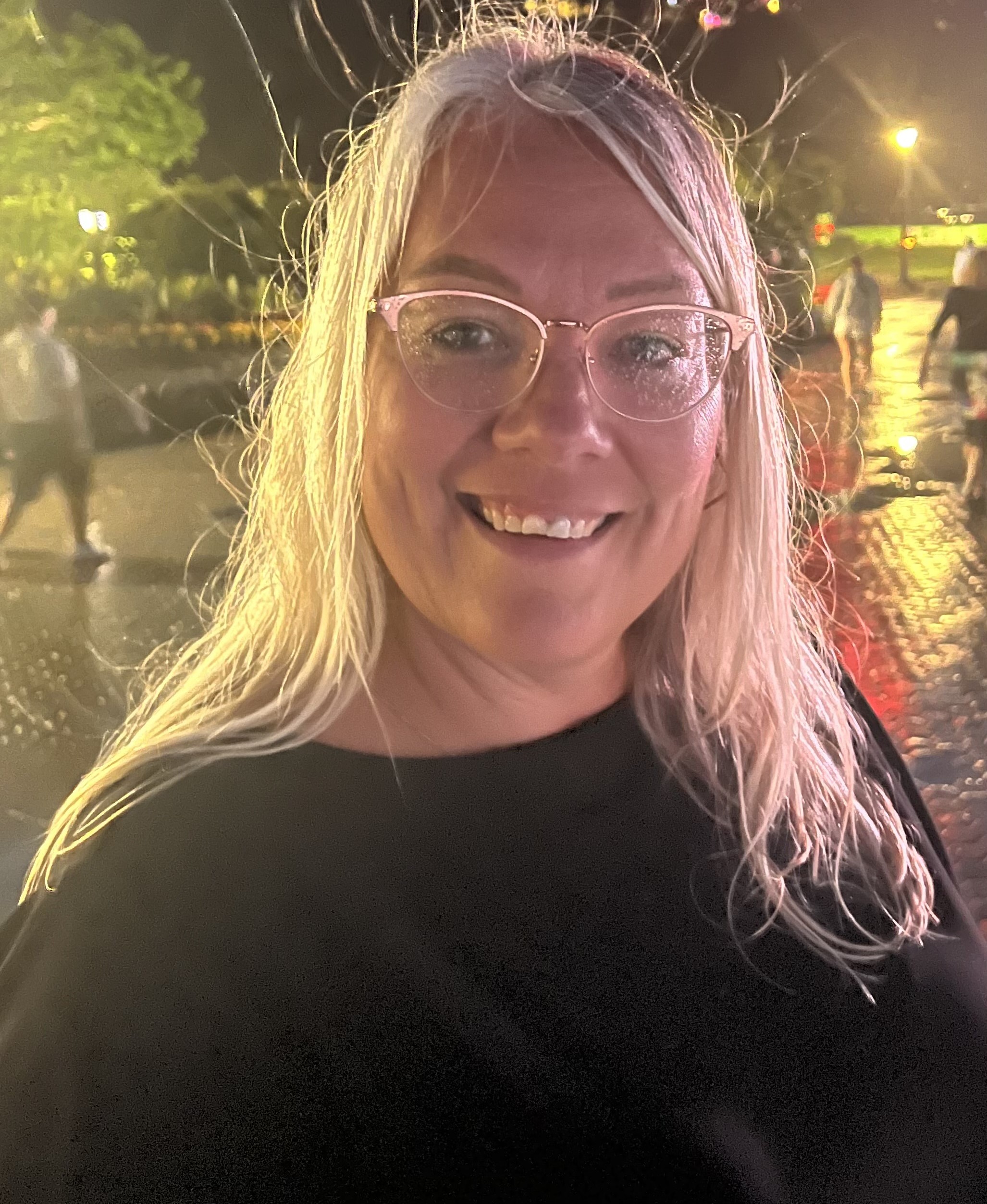 please-add-head-shot-yourself-feature_0_240307100818_(1)